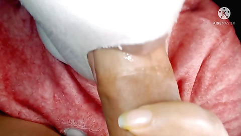 Sometra en la primera vista un trabajo de sexo en la camisa!