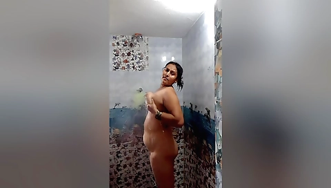 Indian brunette mature woman is in hot sex in the shower