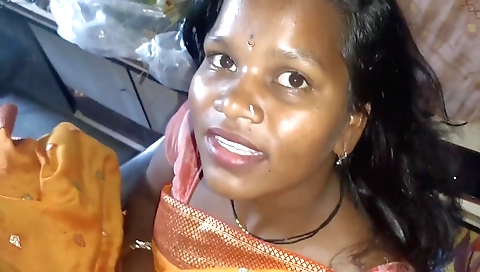 Amateur brunette with great tits and sexy face makes clip