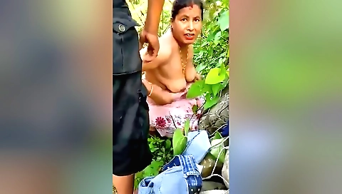 Indian milf caught fucking in the open outdoors in video