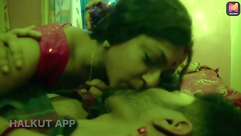 Old and young bimbo with a nice body is in a porn video