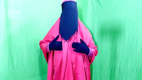 Indian solo housewife masturbates and moans in hd porn