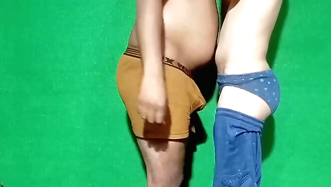 Indian teenager with big tits rides her boyfriend in car