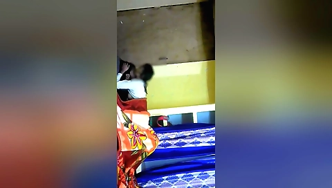 Indian woman is fucking her lover in amateur video