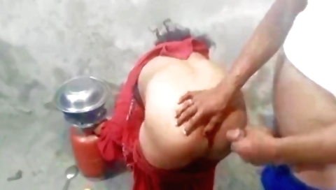 Indian hottie with big boobs sucks a cock outdoors