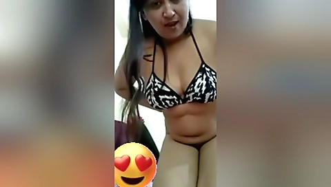 Today Exclusive-sexy Bhabhi Shows Her Boobs And Pussy 2