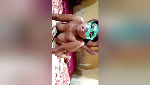 Indian teen fucked by a male in bed in hot amateur clip