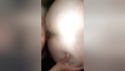 Hot babe is giving me a blowjob to make me feel good