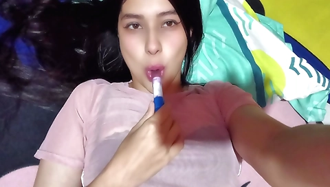 Indian brunette fucked in a jacuzzi in a solo video