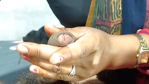 Amateur step sis gets banged by a guy on the couch