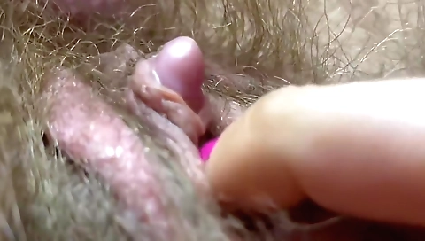 Hairy Indian girl in a bikini gets pussy and pussy lips to suck