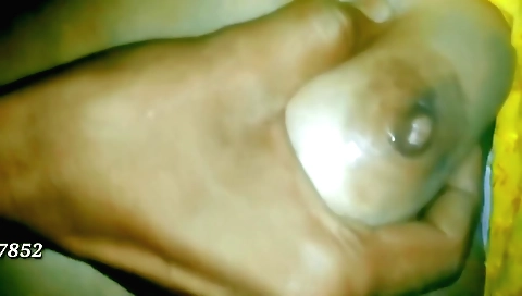 Indian big tits amateur video with a hot chick sucking