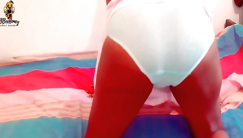 Indian babe with a nice body is making out on the webcam