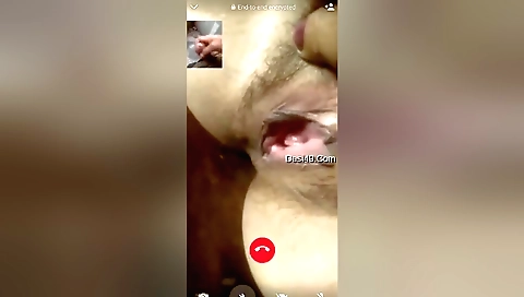 hairy indian babe shows off her natural body on camera