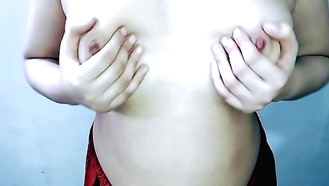 Bhabi ki chudai is showing a little bit of her body in amateur video