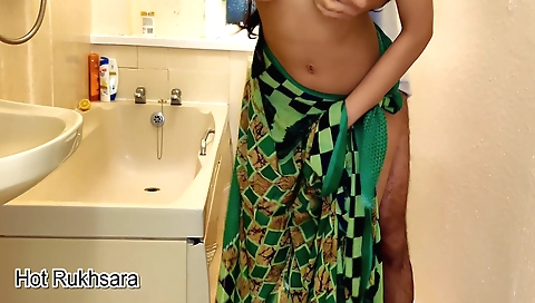 Indian aunt fucks hubby in hotel room in homemade movie