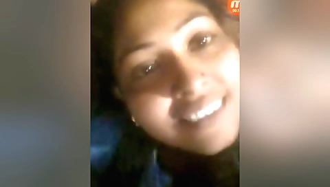 Horny girl shows off her sexy body in this hd porn video