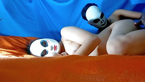 Hot amateur brunette with a sexy body shows her pussy