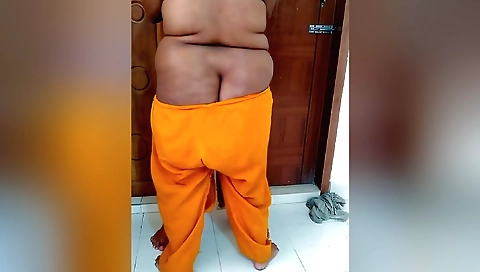 Hot brunette with a big booty in amateur big butt sex