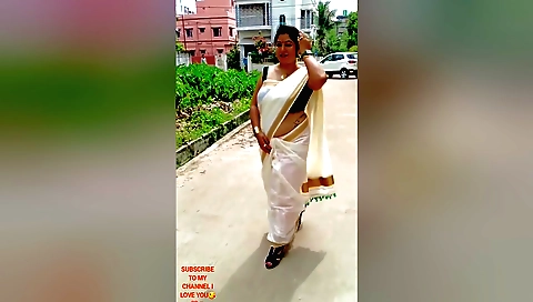 Brunette stepsister in a bikini rides a cock in a taxi