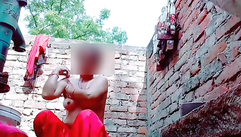 Indian amateur girl with a hot pussy doing solo sex