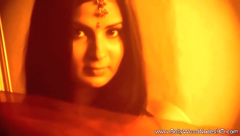 Indian girlfriend seduces you with her smooth face and lips