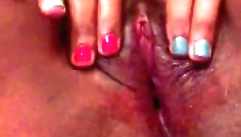 Indian girl in sexy dress and a hot blowjob in solo video