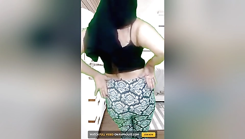 Steffi blonde shows off her big boobs and pussy in homemade video