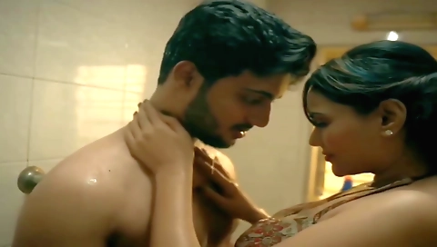 Stunning indian babe has an amazing body showing it all