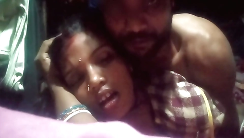 Amateur brunette takes her stepbrother's dick in mouth