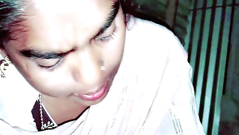 I'm getting cum filled up in a horny brunette porn clip