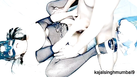 Indian girl in hotel room with big booty and stockings