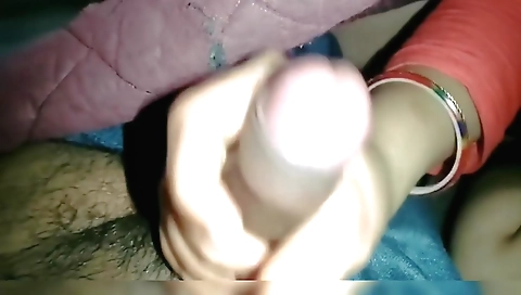 Beautiful babe in pink bikini handjob to her new lover