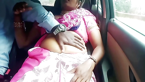 Milf with a big booty masturbates in her favorite hole