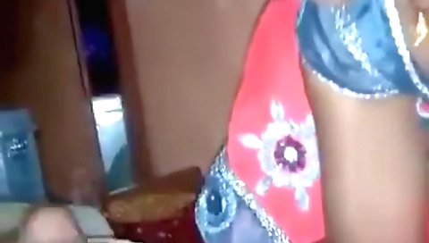 My brunette bhabhi gets a hot handjob from her house owner