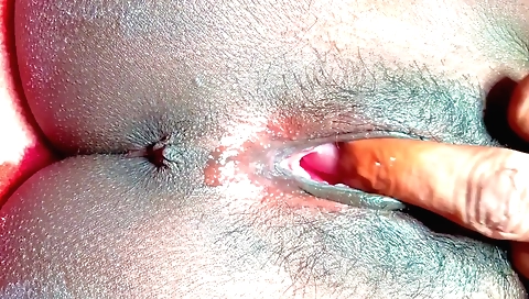 Indian amateur hairy blonde fucks in her hairy pussy