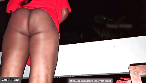 Stepson plays with his stepmom's big booty in a homemade vid