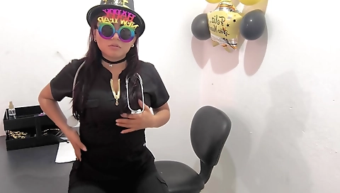 Sexy brunette makes her body show in her homemade film