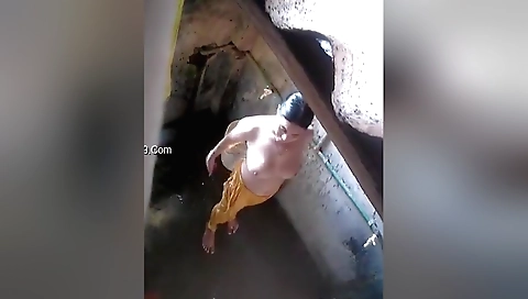 Hidden cam solo female with natural hair and a big booty