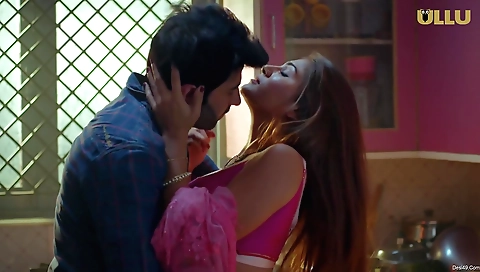 A brunette with a nice body is going to have some fun