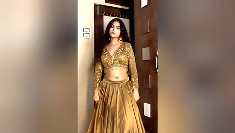 Reetika is playing with her boobs in the hotel room