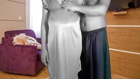 Hot milf 18+ babe showing off a great body with a perfect body