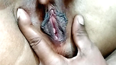 Indian girl makes her hairy pussy hard for a hot guy