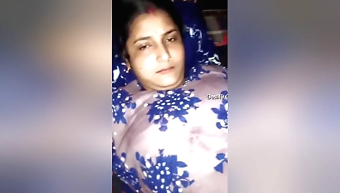 Amateur hairy pussy in solo video of my hairy pussy