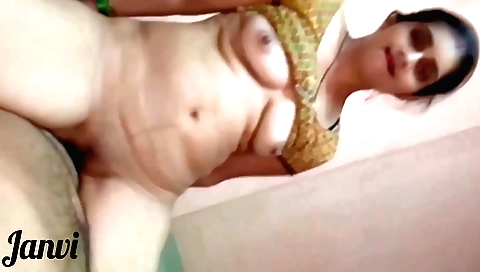 Stepbrother fucks an amateur Indian with a huge booty