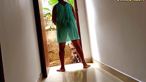 Indian hottie gets on her knees and starts bathing