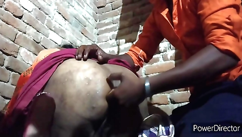 Indian bhabhi with a nice butt gets her ass fucked