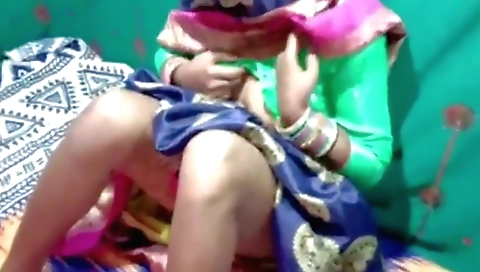 Indian babe in her sarees cums on face of her boyfriend