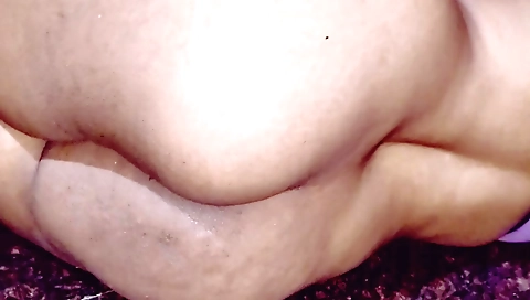 Busty girl showing off her hot pussy in amateur sex scene