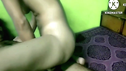 Indian bhabhi enjoys her first public sex experience